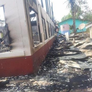 สภาพโรงเรียนบ้านโนนระเวียงที่ถูกไฟไหม้ เมื่อวันที่ 4 ก.พ. 57