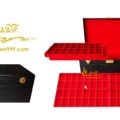 กล่องหนังใส่พระ กล่องเก็บพระเครื่อง 160 ช่อง
สนใจโทรสอบถามเพิ่มเติมได้ค่ะ
Tel. 081-641-9534 
Tel. 089-514-5105 (หยก)
ดูสินค้าเพิ่มเติมได้ที่ www.s