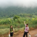 ตามรอยพระพุทธบาทประจวบฯ ระหว่างเดินเข้าบึงมรกต