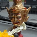 เศียรพ่อแก่ตั้งหน้ารถ