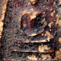 b93