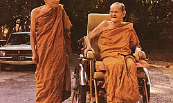 ประวัติหลวงปู่มั่น ภูริทัตโต52ล ป ขาวพูดกับช้าง